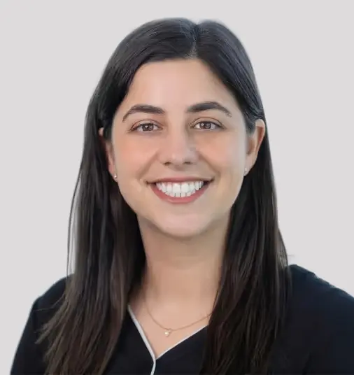 Emily Cox Headshot